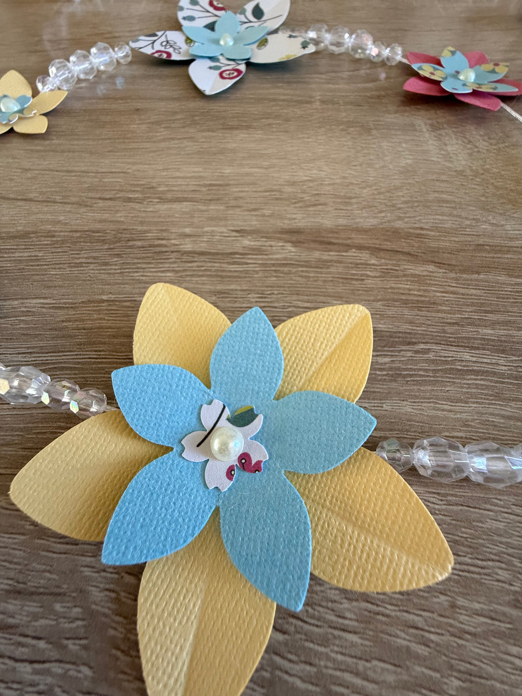 Guirlande fleurs papier