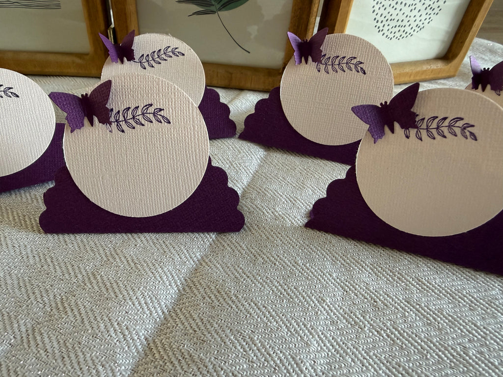 Marque-places violet papillon