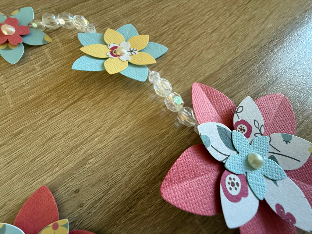 Guirlande fleurs papier
