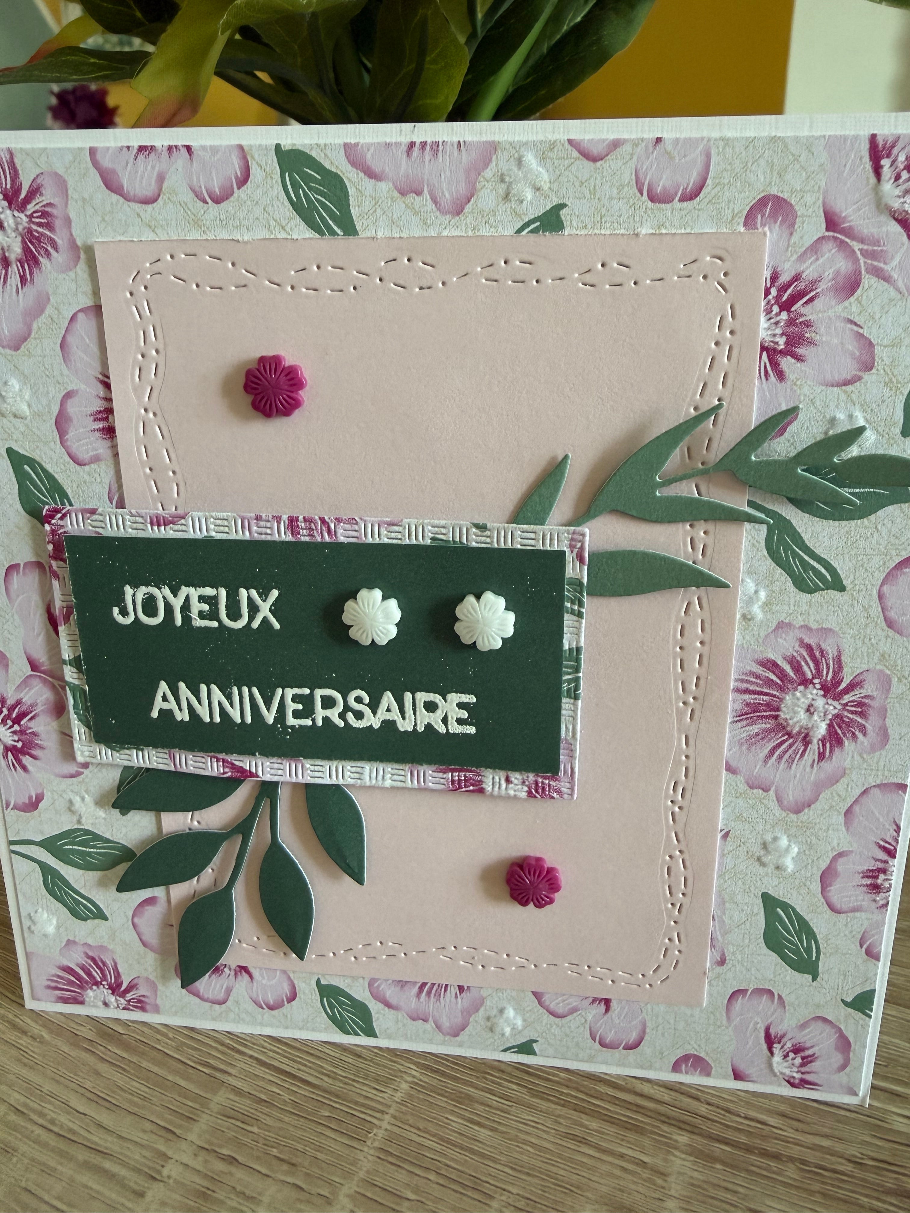 Carte anniversaire rose et fleurs