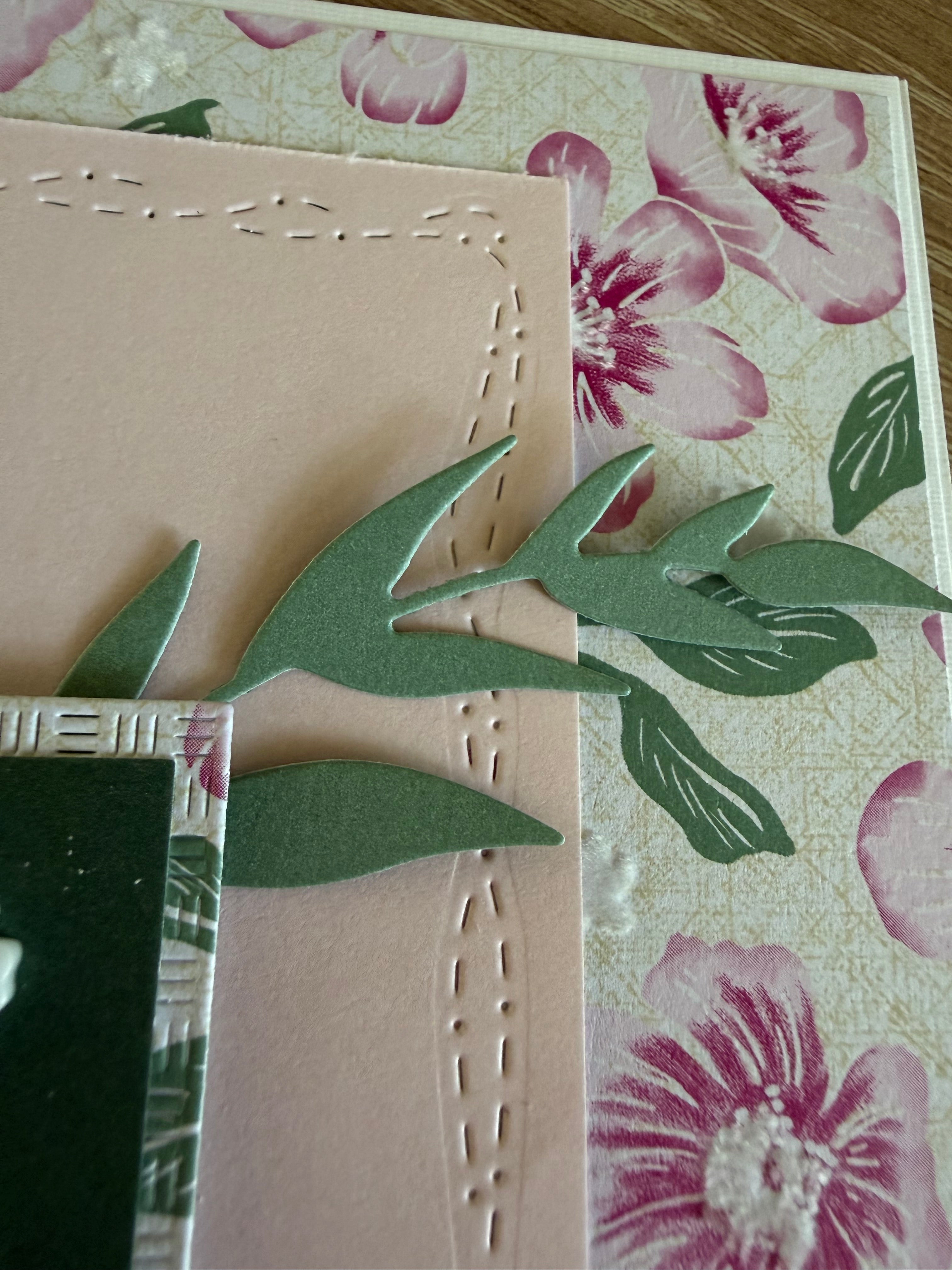 Carte anniversaire rose et fleurs
